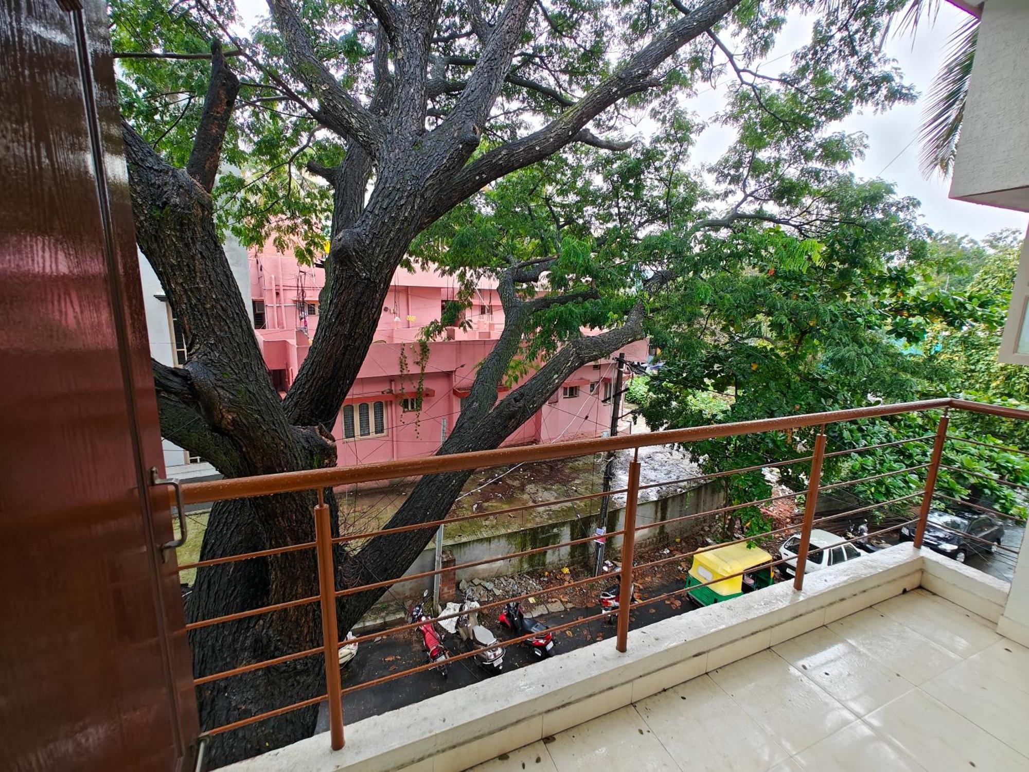 Sampada Homestay Bangalore Extérieur photo