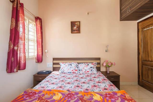 Sampada Homestay Bangalore Extérieur photo